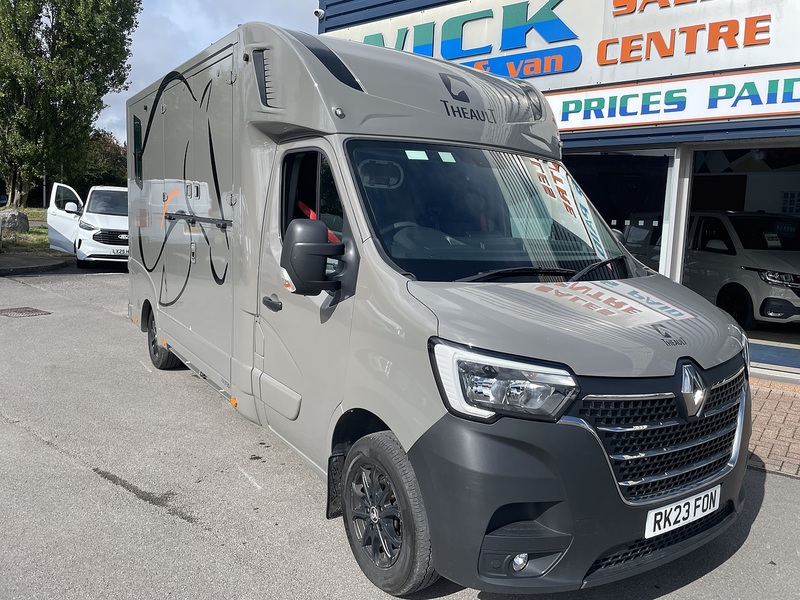 Renault Master Theault 3.5T Horsebox Dropside 2.3 Manual Diesel - U639