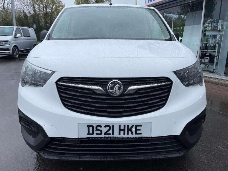 Vauxhall Combo Combo Combo 1.5 Turbo D 2300 Dynamic Panel Van 4dr Diesel Manual L2 H1 Euro 6 (100 ps) - U64