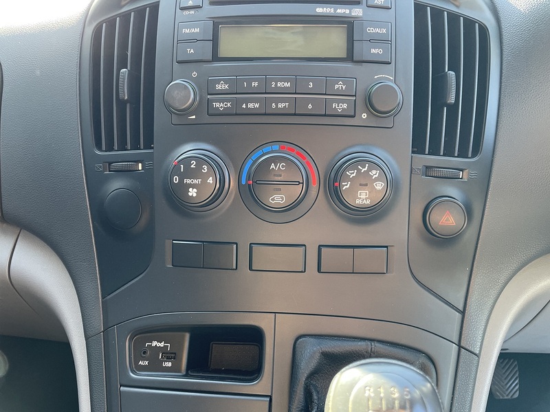 2014 2014 HYUNDAI ILOAD