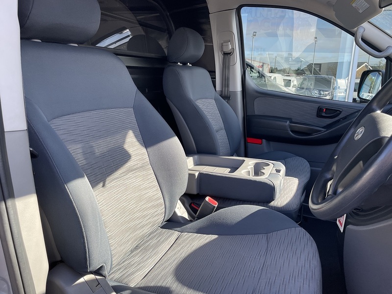 2014 2014 HYUNDAI ILOAD