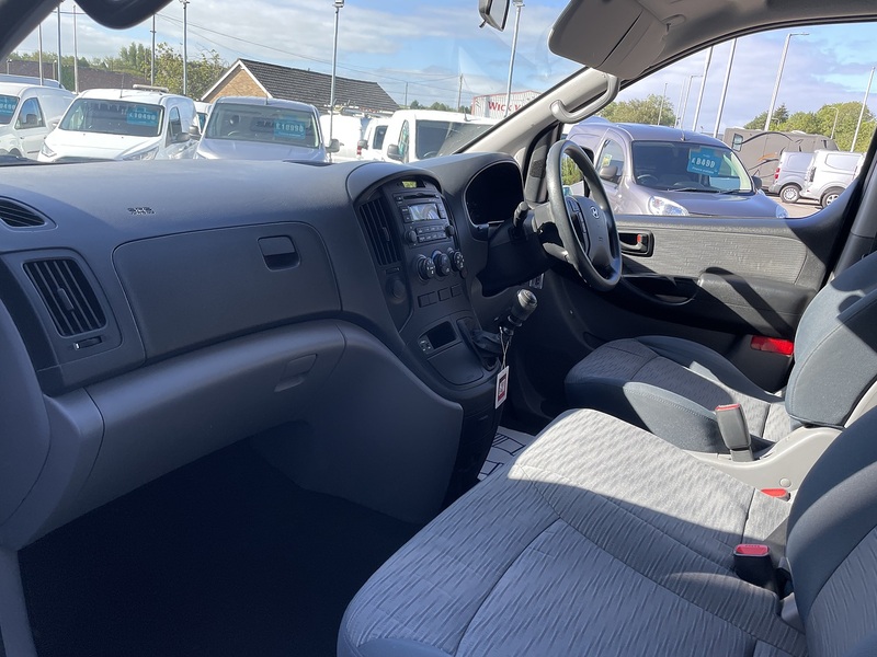 2014 2014 HYUNDAI ILOAD
