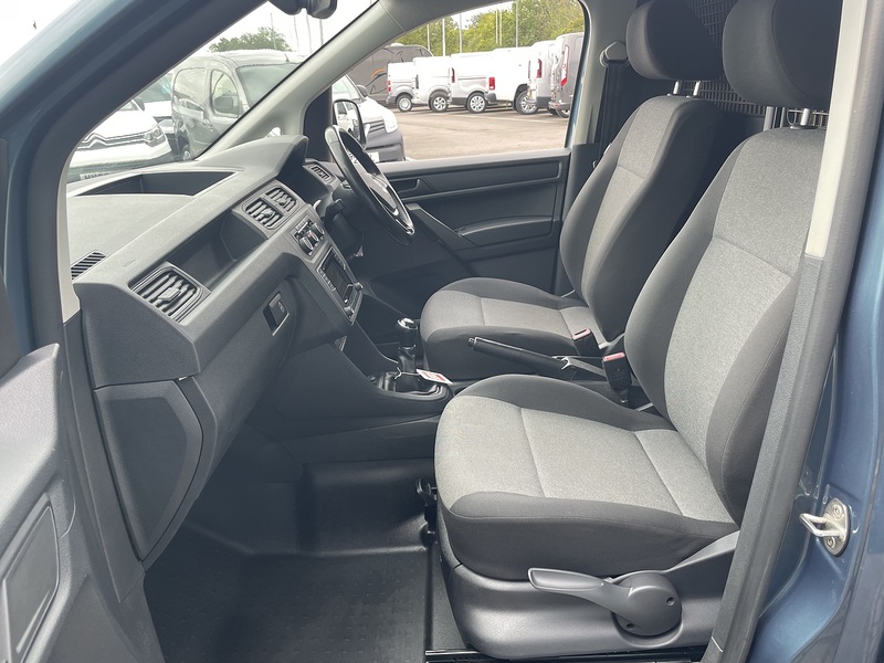 2016 2016 VOLKSWAGEN CADDY