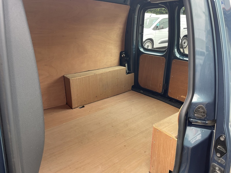 2016 2016 VOLKSWAGEN CADDY