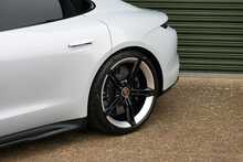 Porsche Taycan Performance Plus Turbo S - U728