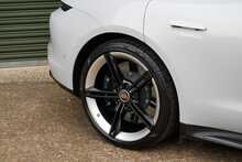 Porsche Taycan Performance Plus Turbo S - U728