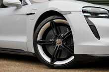 Porsche Taycan Performance Plus Turbo S - U728