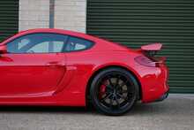 Porsche Cayman 981 GT4 - U737
