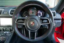 Porsche Cayman 981 GT4 - U737