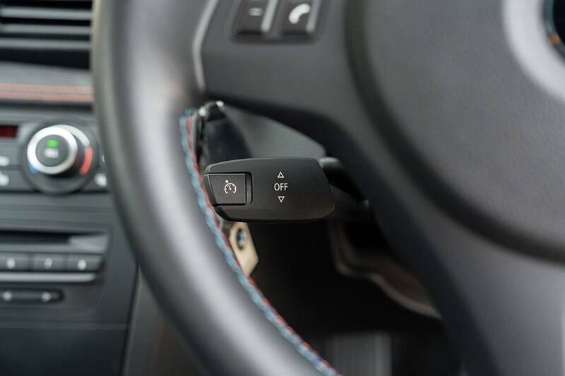 BMW 1 Series M - Large 38