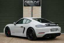 Porsche 718 Cayman GTS - U747