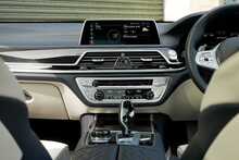 BMW 7 Series M760L V12 - U749