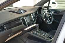 Porsche Macan T - U752
