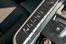 Porsche Macan T - U752
