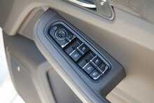 Porsche Macan T - U752