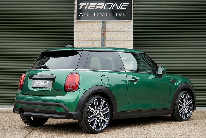 MINI Hatch Cooper Exclusive - Large 1