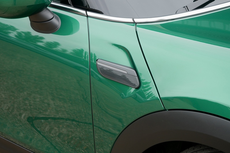 MINI Hatch Cooper Exclusive - Large 25