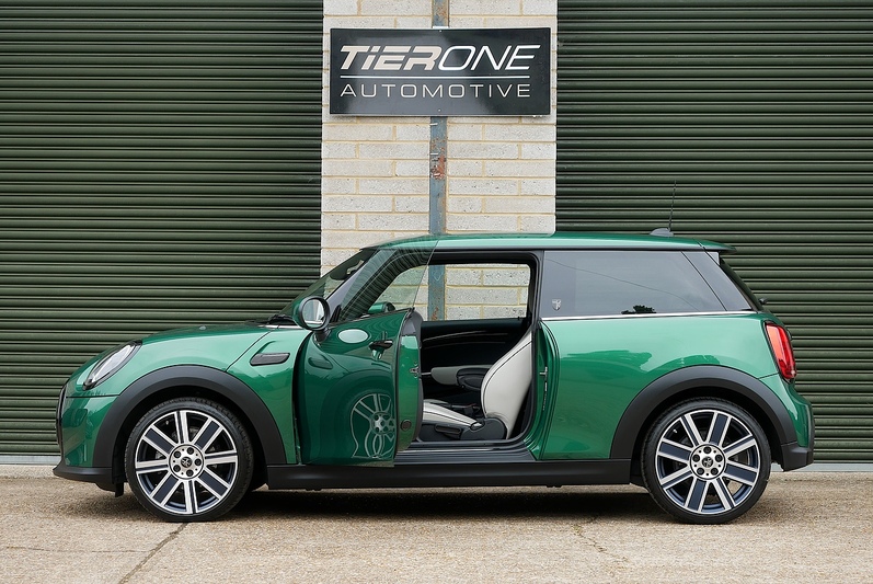 MINI Hatch Cooper Exclusive - Large 2