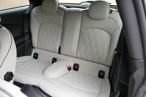 MINI Hatch Cooper Exclusive - Large 16