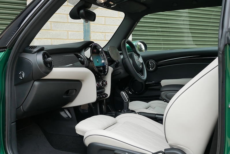 MINI Hatch Cooper Exclusive - Large 3