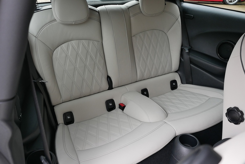 MINI Hatch Cooper Exclusive - Large 5