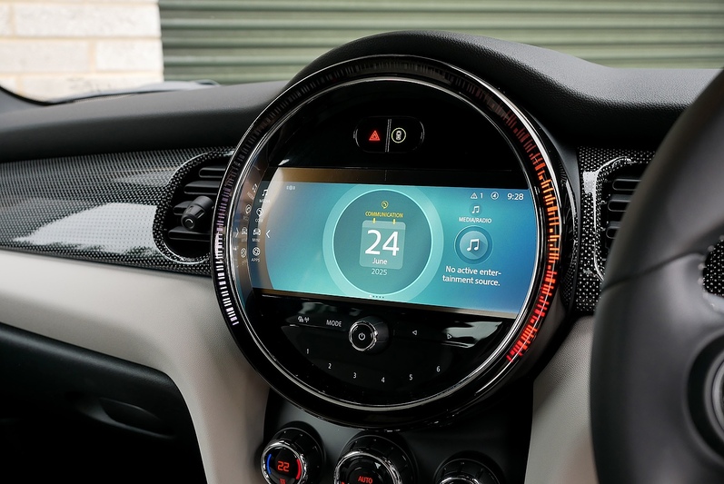 MINI Hatch Cooper Exclusive - Large 26