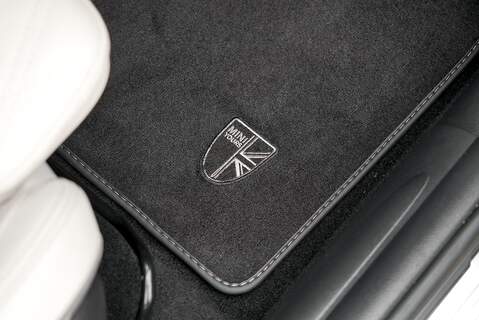 MINI Hatch Cooper Exclusive - Large 34