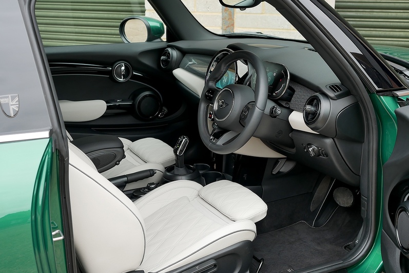 MINI Hatch Cooper Exclusive - Large 10