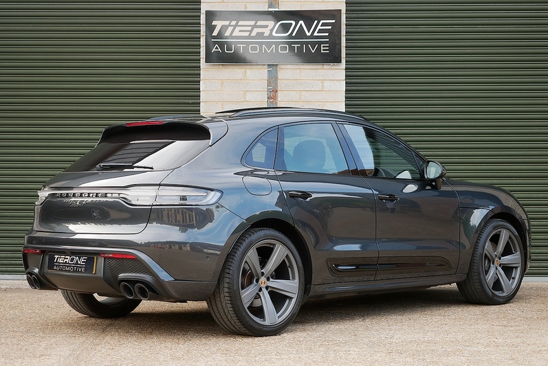 Porsche Macan T T - Large 1