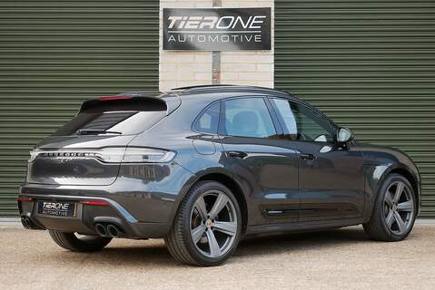 Porsche Macan T T - Large 1