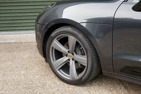 Porsche Macan T T - Large 47