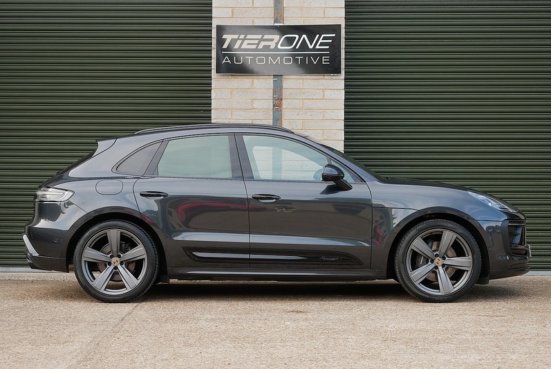 Porsche Macan T T - Large 9