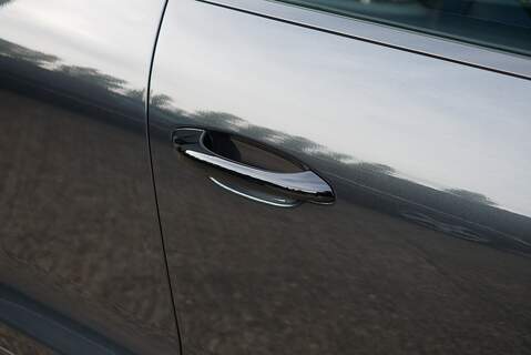 Porsche Macan T T - Large 29