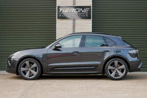 Porsche Macan T T - Large 48
