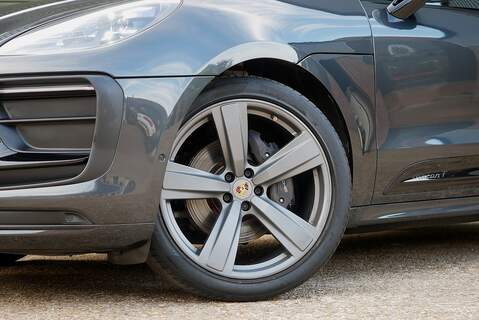 Porsche Macan T T - Large 50