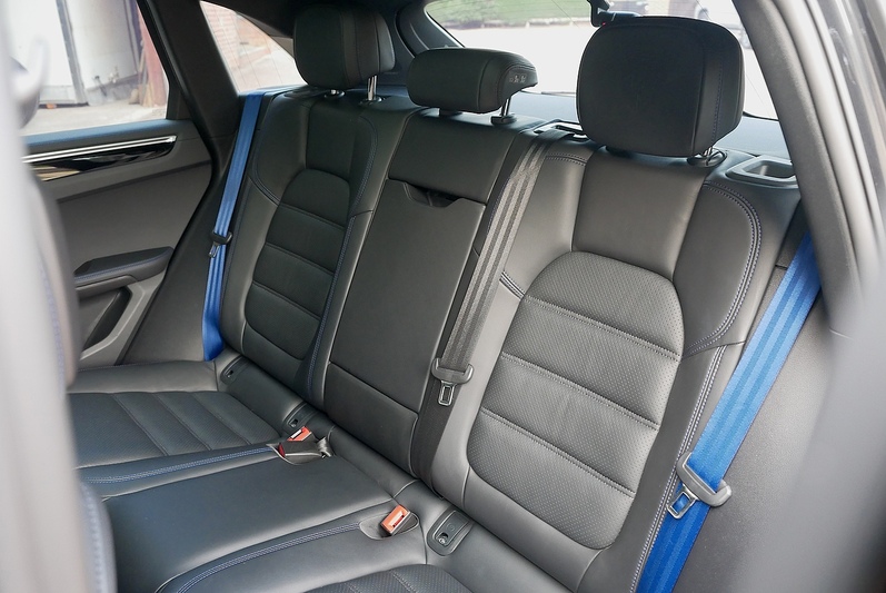 Porsche Macan T T - Large 40