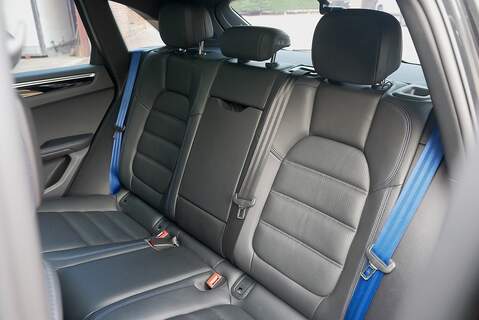 Porsche Macan T T - Large 40