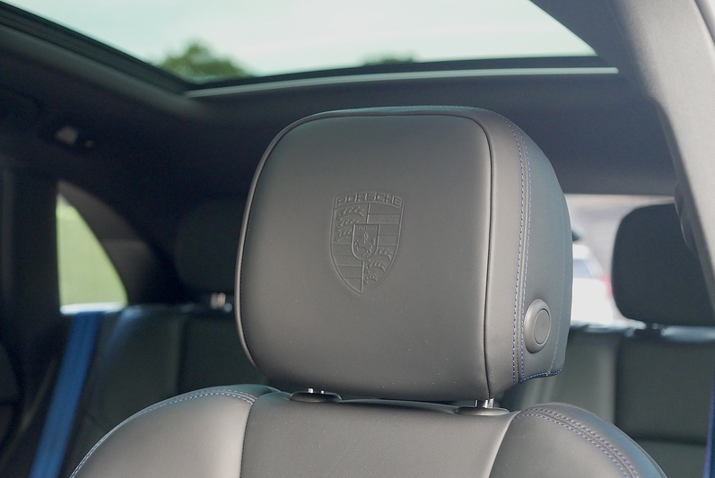 Porsche Macan T T - Large 35