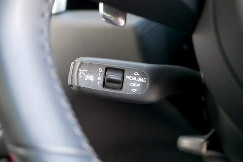 Porsche Macan T T - Large 36