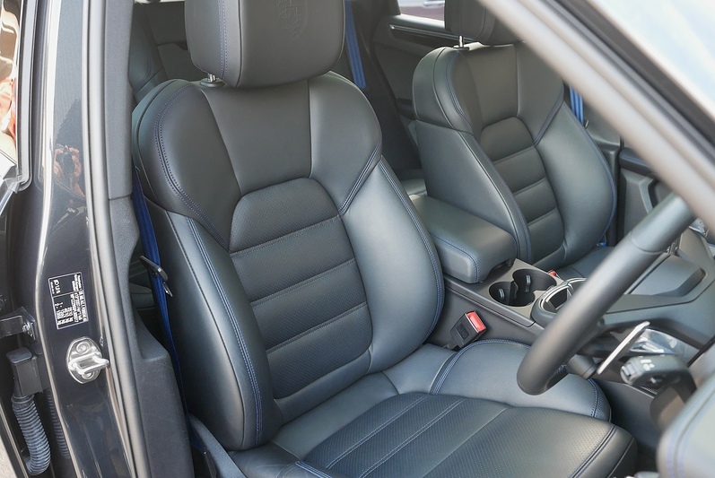 Porsche Macan T T - Large 37