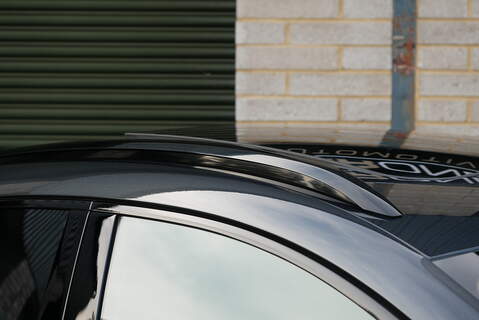 Porsche Macan T T - Large 30