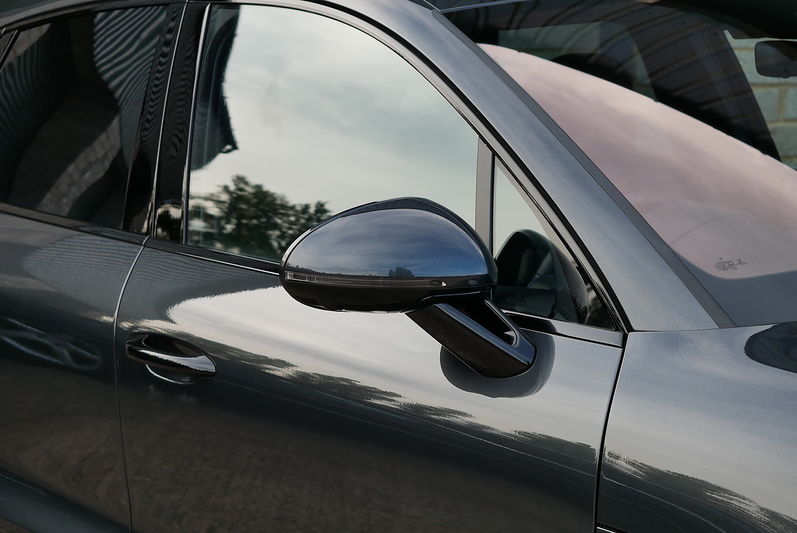 Porsche Macan T T - Large 31