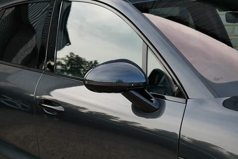Porsche Macan T T - Large 31
