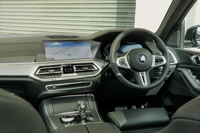 BMW X5 40i M Sport - Large 12