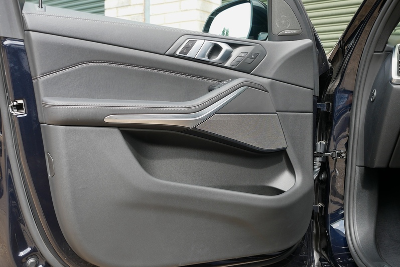BMW X5 40i M Sport - Large 43