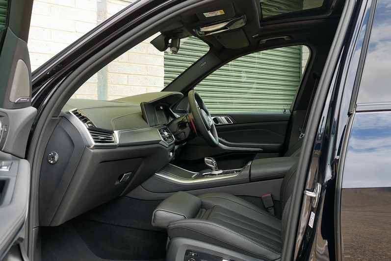 BMW X5 40i M Sport - Large 3