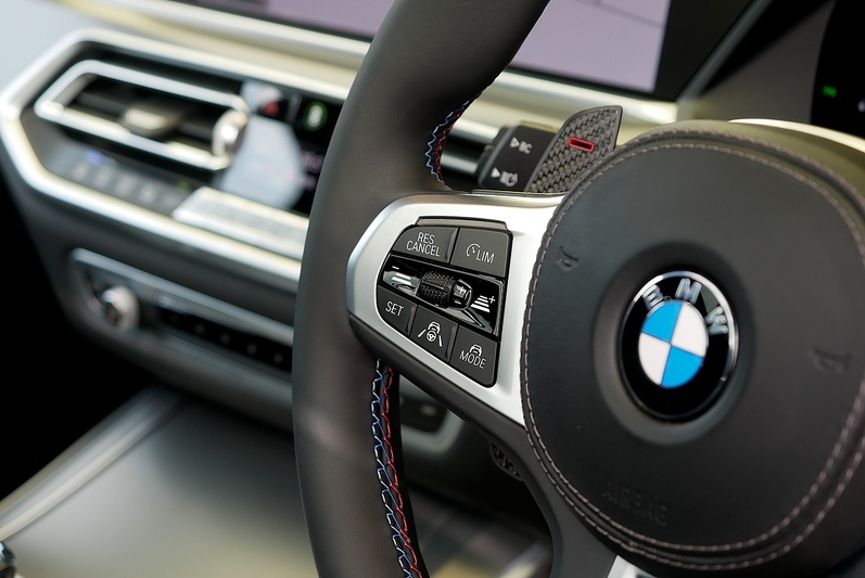 BMW X5 40i M Sport - Large 13