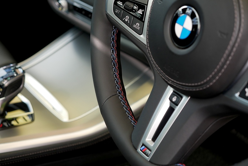 BMW X5 40i M Sport - Large 38