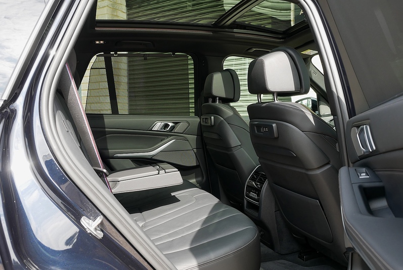 BMW X5 40i M Sport - Large 4