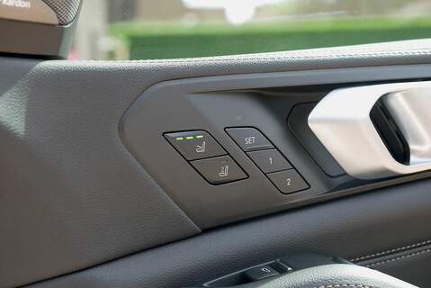 BMW X5 40i M Sport - Large 42