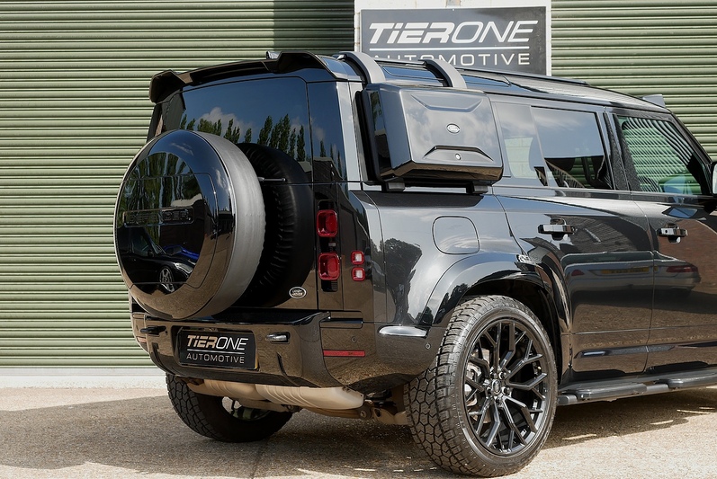 Land Rover Defender 110 D250 MHEV X-Dynamic SE - Large 40